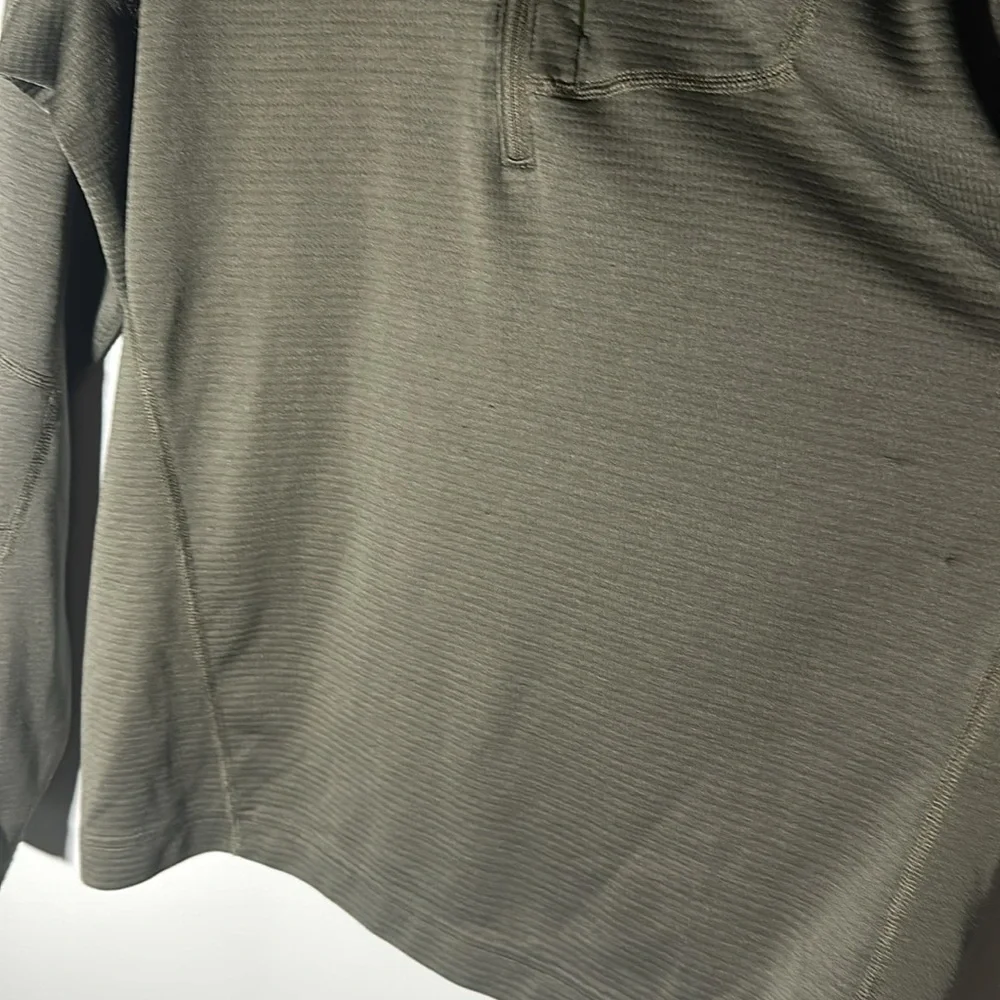 The North Face Summit Series green quarter zip up